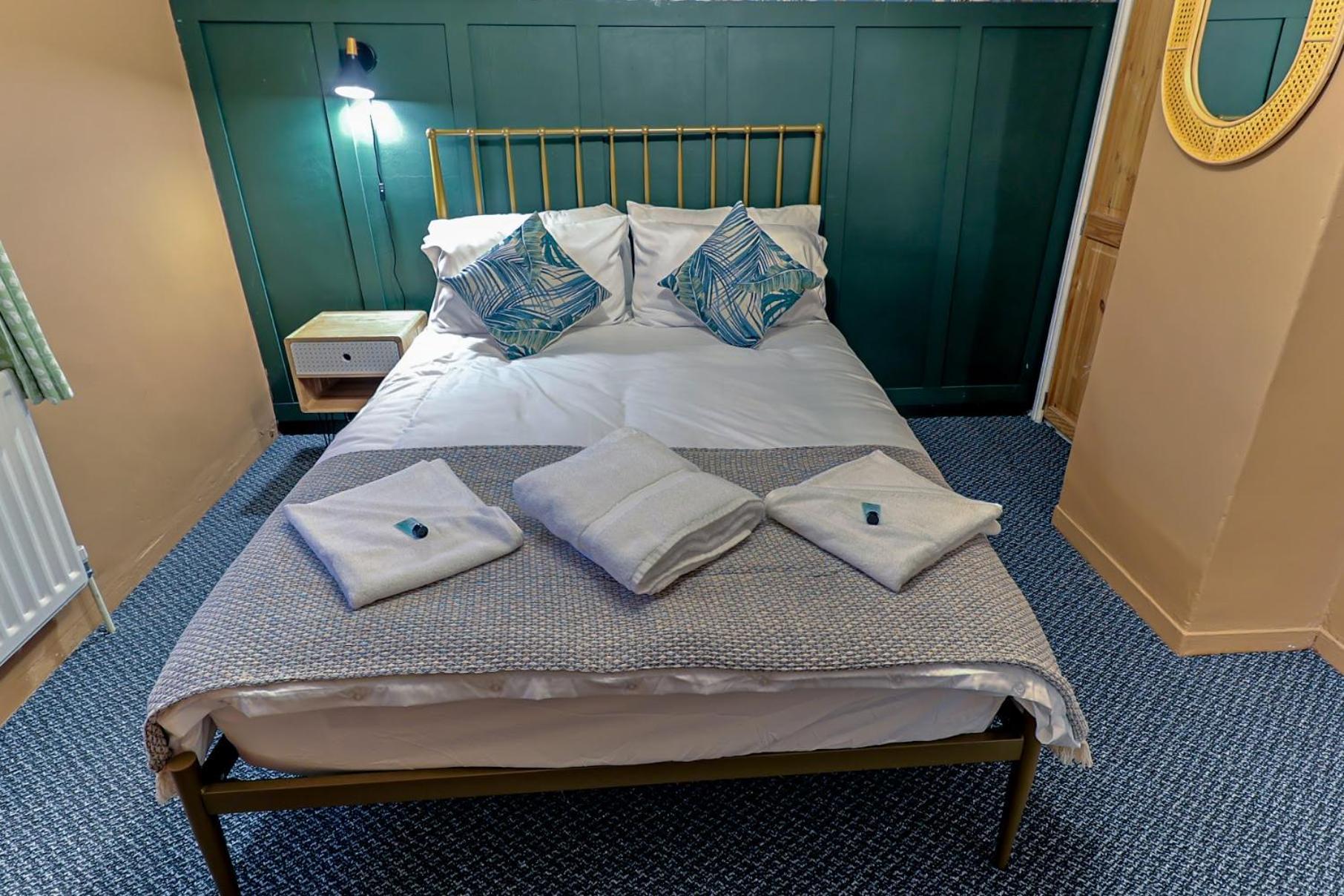 Bay Tree Cottage, Sleeps 7 Close To The Marina Burnham-on-Crouch Exterior foto