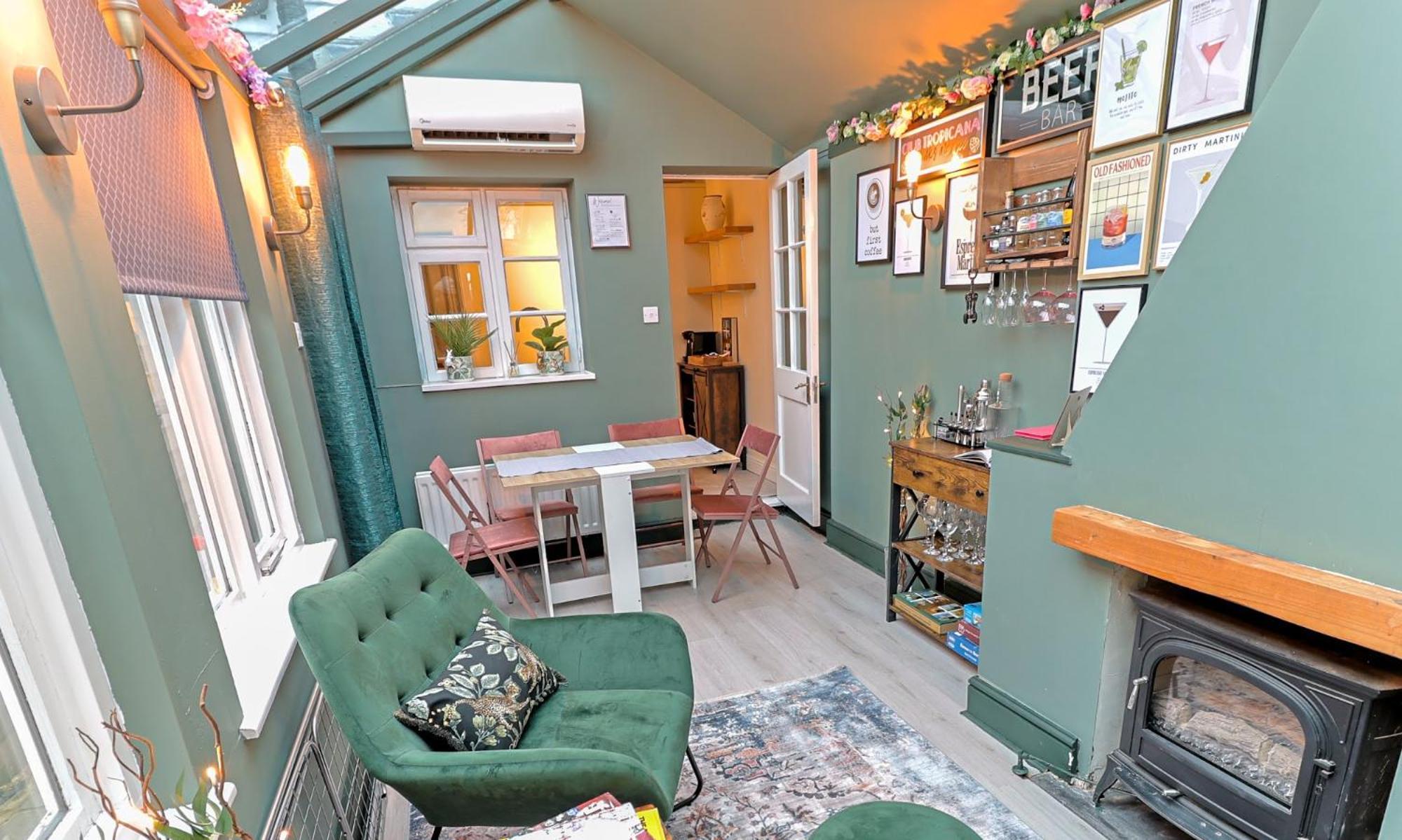 Bay Tree Cottage, Sleeps 7 Close To The Marina Burnham-on-Crouch Exterior foto